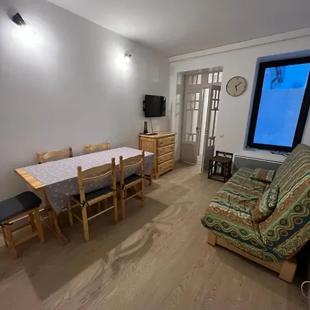 Bel En Rez De Chaussee アパート